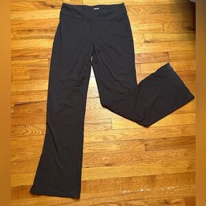 Spalding M flared and stretchy yoga pants